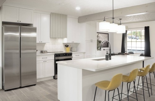 Lawrenceville House | Modern Home w/In-Law Suite – 5BR, 3BA, 2 Kitchens, Theater Room, 3,000 Sq Ft