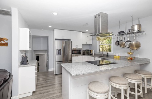 Huntersville House | Modern Huntersville Oasis w Sauna, Fire Pit, Screened Patio & Fenced Yard For Pets! + 15% Off Stay!