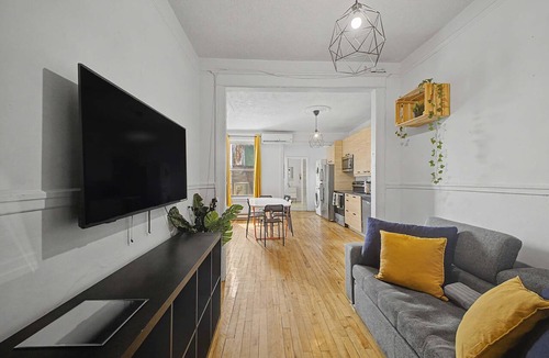 Sainte-Marie Apartment | Modern Montreal Apartment | Metro Nearby