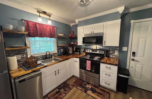 Danville House | Modern short-term rental offers a quiet, clean space. 2 miles from the Casino