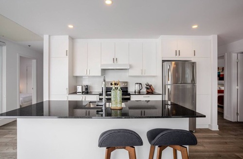 Griffintown Apartment | Modern Stay in Griffintown | Free Parking
