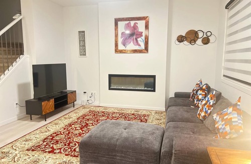 Northwest Edmonton House | Modern Stay Minutes from West Edmonton Mall