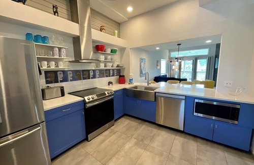 Arcadian Shores Villa | Modern Villa with Resort Perks | 2BR + Loft | 9E Windsor Court