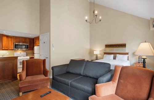 Mont-Tremblant Pedestrian Village Condo | Mont-Tremblant - Le Johannsen 413