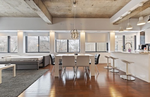 Plateau Mont Royal Condo | Montreal condo - Near Mount Royal and Old Port - Open living space Free Parking