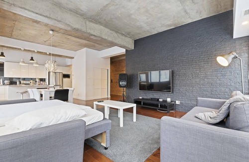 Plateau Mont Royal Condo | Montreal condo - Near Mount Royal and Old Port - Open living space Free Parking