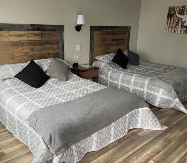 Acton Vale Hotel | Motel Valois JM inc