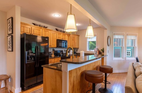 Foscoe Condo | Mount LiveJoy- two king suites, community amenities!