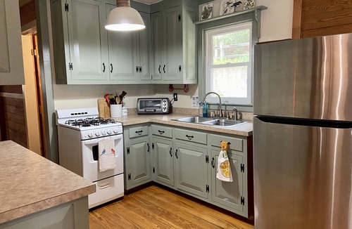 Mountain Rest House | Mountain Cabin w/Hot Tub + Pvt. Deck!