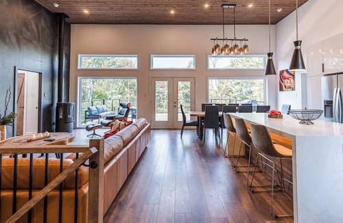 La Conception Ski Chalet | Mountain Chalet: Sauna, Hot Tub & Fire Pit
