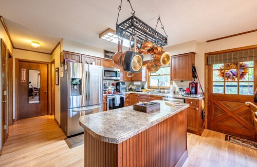 Franklin House | Mountain Escape w/Game Room & Smoky Views!