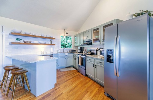 Wolf Laurel House | Mountain Getaway w/Hot Tub -Firepit- Near Ski Lodge & Trails