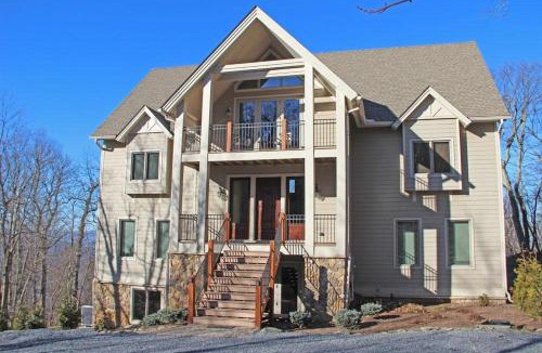 Nellysford House | Mountaintop Lodge with Wintergreen Advantage