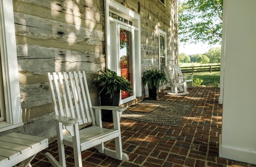 Columbia House | Muletown Manor Tennessee Charm Sleeps 10 Fish Pond Horse Sunset Views