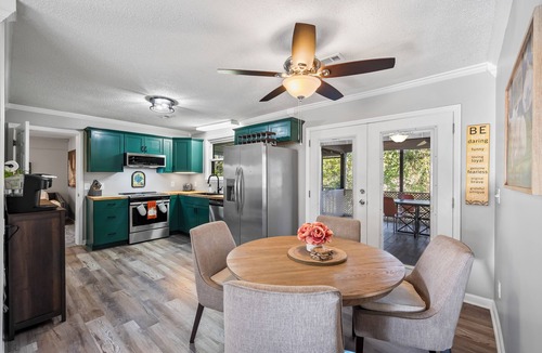 Opryland House | Nashville River Retreat 3BR 5 minutes to the Grand Ole Opry