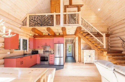 Mauricie Ski Chalet | Nature, River & Spa | Les Pins de Mékinac