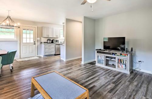 Frank House | Near Hiking + Wineries! Newland Retreat w/Creek