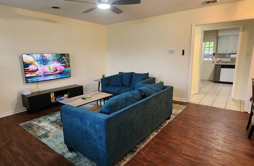 Boiling Springs House | Near Sherman College 2BR w/Wi-Fi + Washer/Dryer