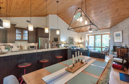 West Jefferson Cottage | Necessary Time by the River | Unwind in the Hot Tub | Private Trail to the River