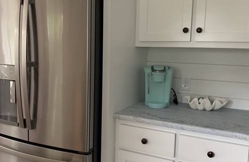 Cape Carteret House | NEW 2024 in ground pool! House near Emerald Isle
