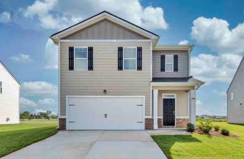 Aiken House | New 5 BR Across USC Aiken - Neighborhood Pool