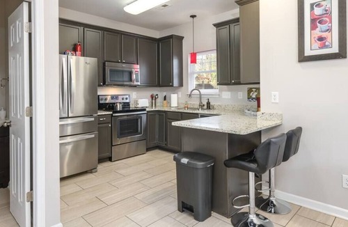 Ponderosa - Wingate House | NEW! Cozy CLT Home: Yard + Min to Uptown & Airport