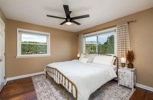 Bluff City House | NEW Dragster Dream House - Game Room - Walk to the Speedway