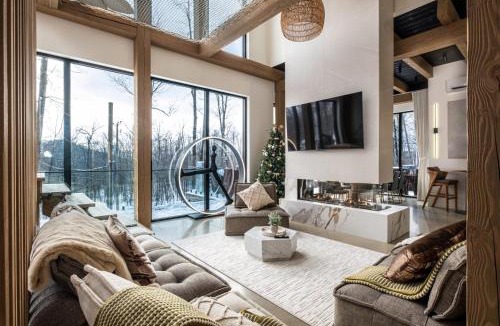 Mont-Tremblant Villa | NEW! Lagom Evergreen 7 Bedrooms Indoor Pool