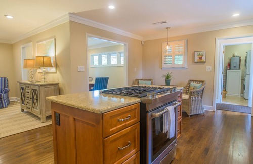 Mount Pleasant Cottage | New Listing: Cottage in the heart of Mt Pleasant with plunge pool