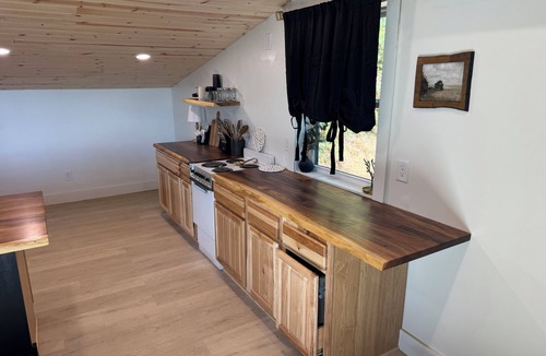 Royal Pines Apartment | New Listing-Cozy Mountain Escape w/Mountain View