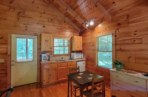 Galax Cabin | New River Trail Cabins