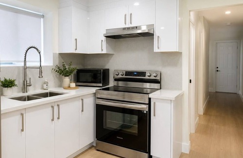 Burnaby Apartment | Newly Built Suite, Burnaby Hideaway Close to Transit