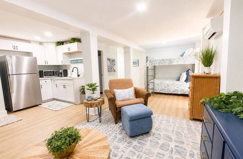 Ocean City Beach Cottage | ☀️Newly renovated cottage at the coast….60 second walk to the beach🌊