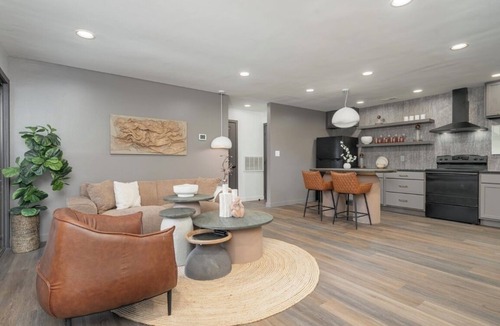 Charlotte Condo | Newly renovated 1 bed 1 bath 60 day min walking to all amenities Charlotte