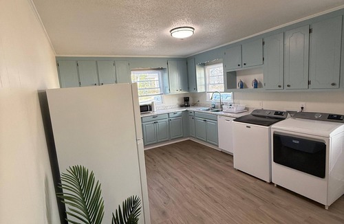 Durham Apartment | Newly Renovated 3 Bedroom House in Lakewood