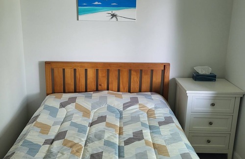 Oakwood Village House | Newly renovated suite, centrally located with full kitchen