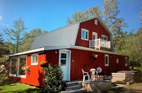 Riviere Eternite Apartment | Nid douillet dans une grange canadienne