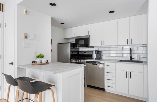 Craigleith Apartment | Nordic Nook - Pool & Shuttle with Patio