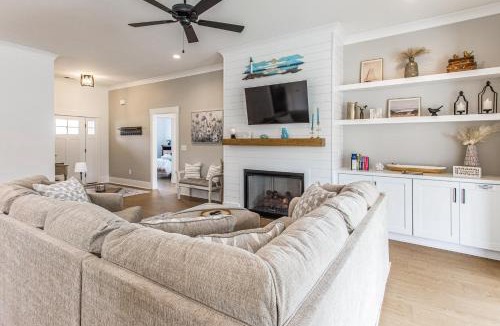 Loris House | Northern Grand Strand! New-Build Home w/Patio