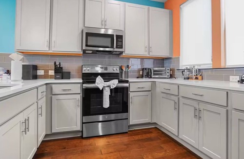 Katie Hill Neighborhood Condo | Notes At Music City, Picturesque Views, Centrally Located