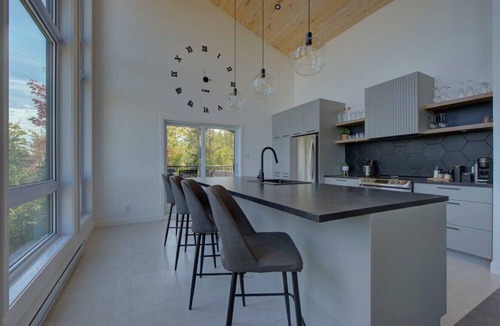Saint-Joseph-de-la-Rive Ski Chalet | O Vitre Spa - Relax with St-Lawrence Views