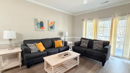 Central Myrtle Beach Apartment | Oasis Stay at Myrtlewood Pet Friendly 2BR Retreat