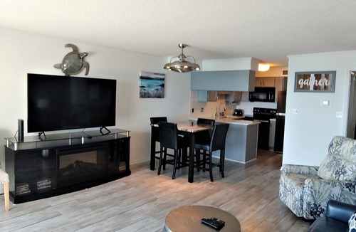 Ocean Drive Condo | OCEAN BLISS! Beautiful oceanfront condo with large balcony and amazing views!