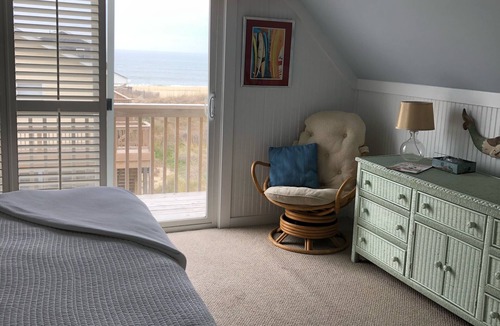 South Nags Head House | Ocean Views Galore! South Nags Head- Only Steps to Beach (Harvest Moon) 8523D
