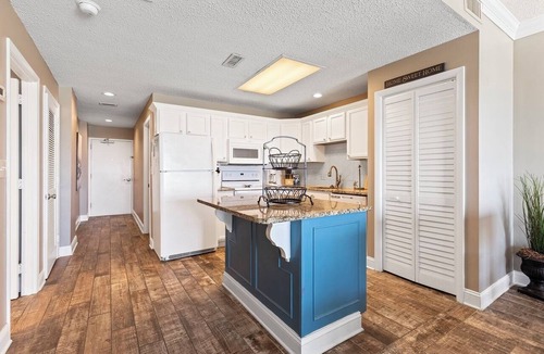 Cherry Grove Beach Condo | Oceanfront 3BR/2B Ground Floor condo at Springs Towers in Cherry Grove