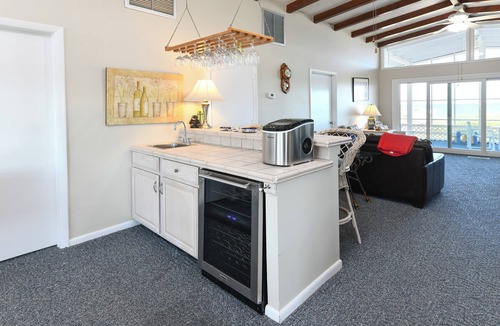 Long Bay Estates House | Oceanfront 4 BR Beach House with a Private Pool! Alvis Cottage