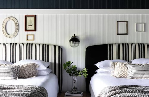 Ocean Point Hotel | Oceanfront Double Queen w/Porch | Bluebird Ocean Point Inn | Dog-Friendly