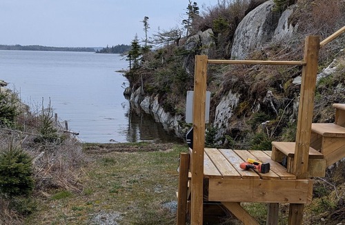 Port Dufferin House | OCEANFRONT RUSTIC ESCAPE with Hottub and Sauna can Sleep 8!