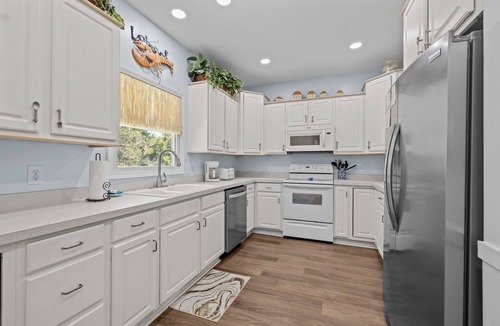 Emerald Isle House | Oceanside Interior Home,Private Pool,Golf Cart,Beach Access,in Spinnaker's Reach