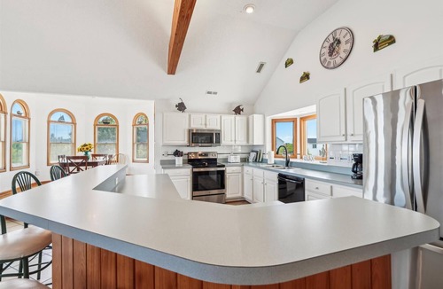 Whalehead Beach House | Oceanside: Private Pool. Hot Tub, Pets Ok. HUGE Gameroom with pool table! Sat.-Sat.